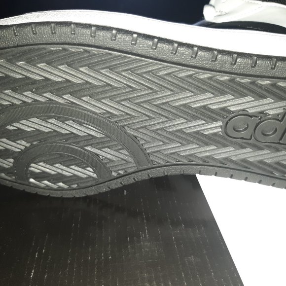 ADIDAS - Picture 4 of 5